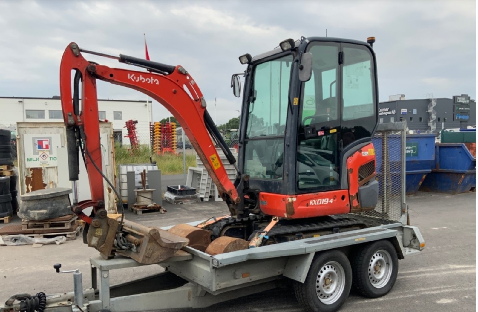 2015 Bagger Kubota KX019-4 mit Werkzeug und Anhänger - 12.000 EUR - Image 2