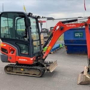 2015 Bagger Kubota KX019-4 mit Werkzeug und Anhänger - 12.000 EUR
